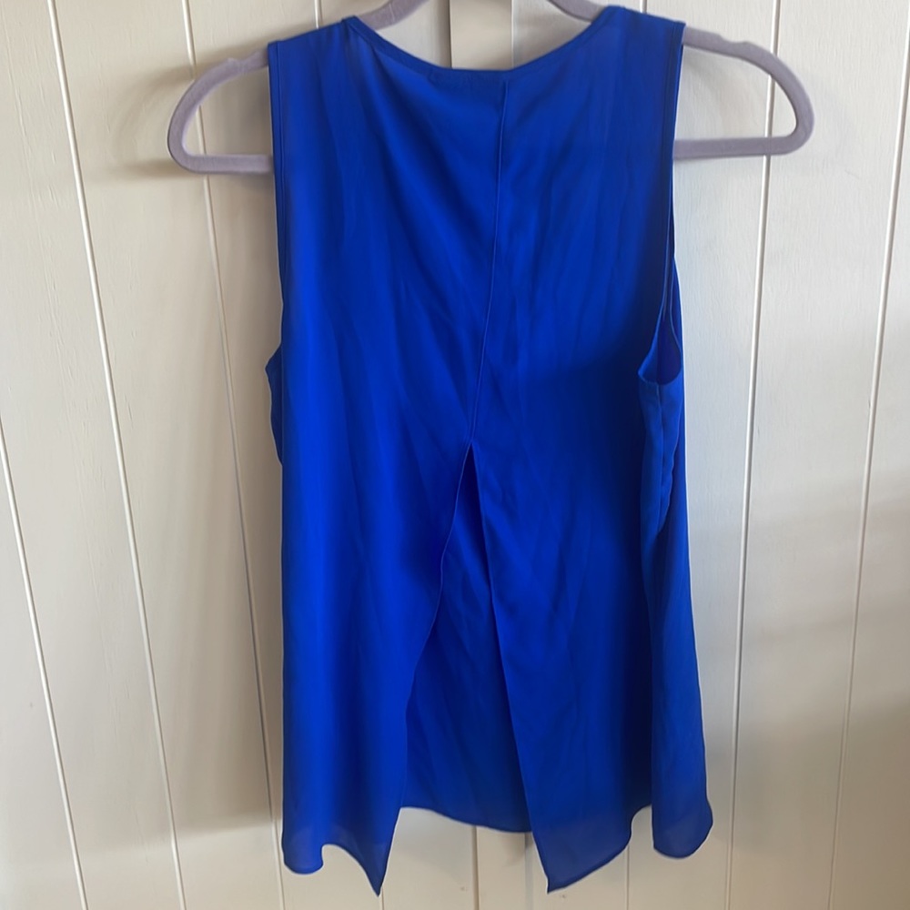 Blue split back blouse. - Picture 2 of 2